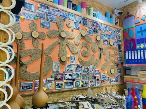 龍崗龍城小學(xué)藝創(chuàng)項目將垃圾變廢為寶，老師學(xué)生都覺超好玩